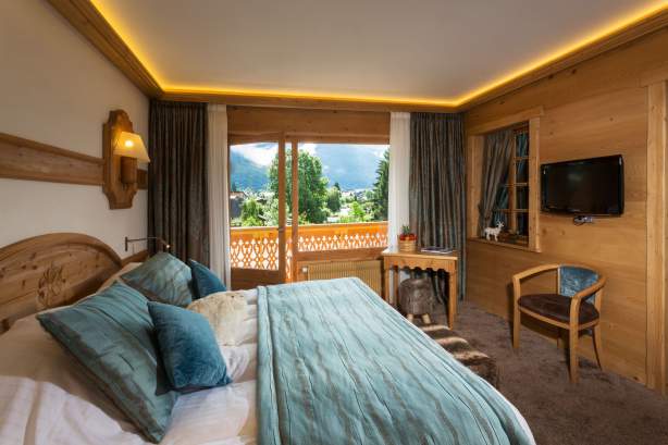 Bedroom luxury suite