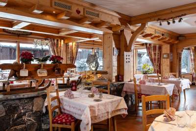 Neige et Roc Samoëns · Hôtel Spa Haute-Savoie