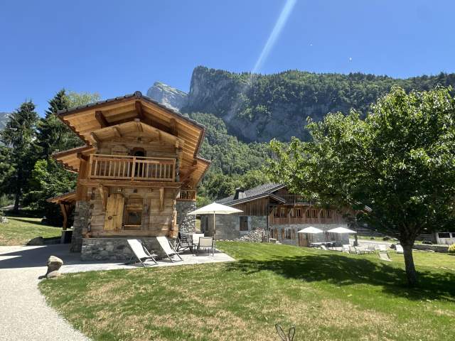 Hôtel 4 étoiles Samoëns · Neige et Roc Samoëns · Chalet 4*
